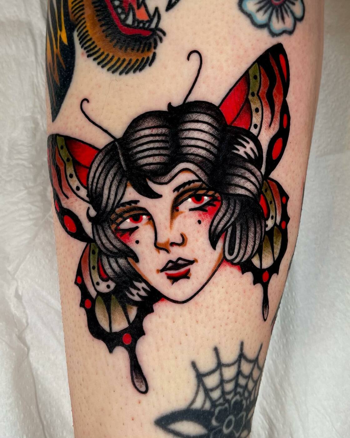 Sad, pretty lady head. Chase Tucker from Blackend Tattoo in Minneapolis, MN  : r/tattoos